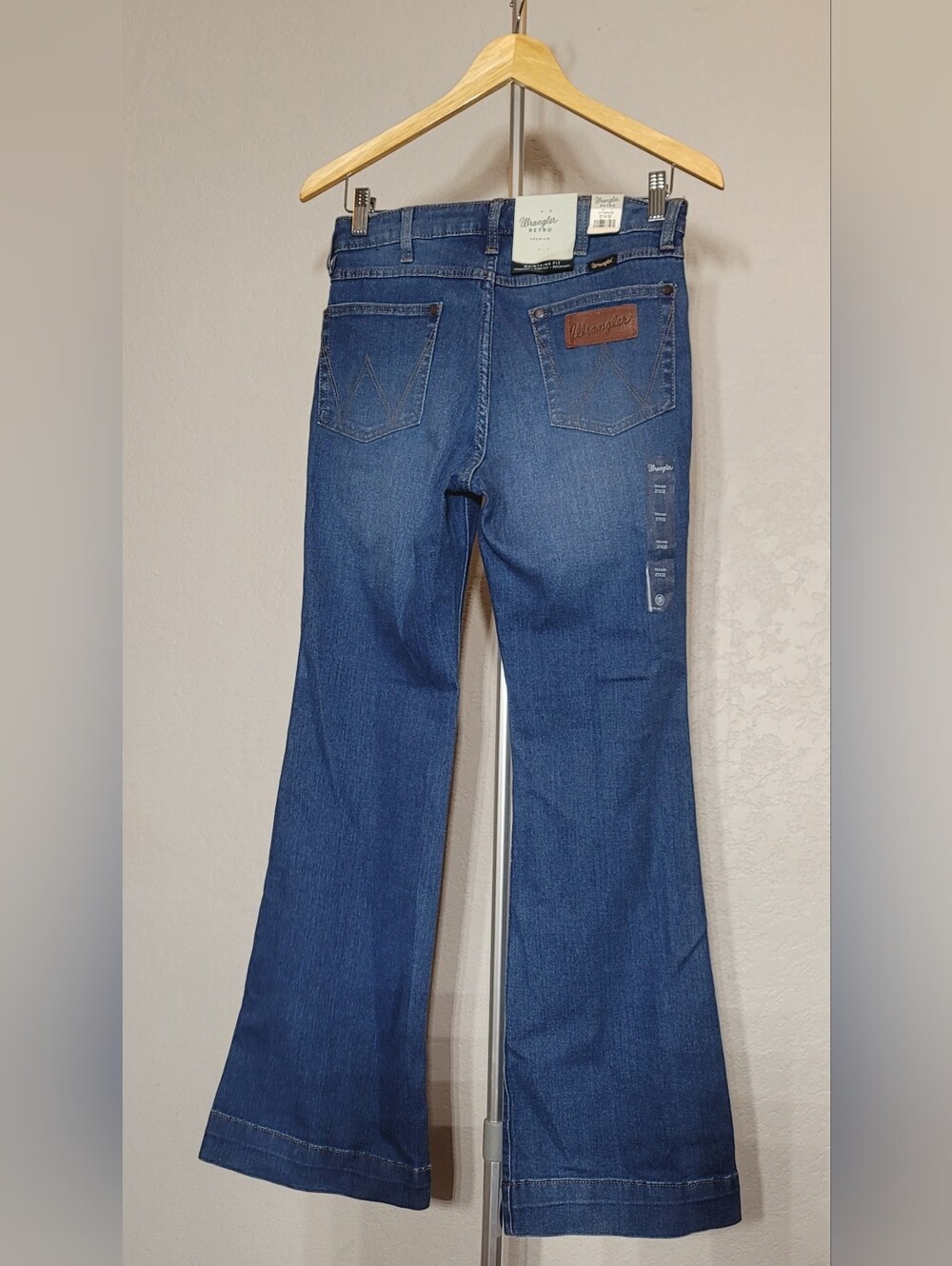 Wrangler Medium Blue Flared Women's Jeans